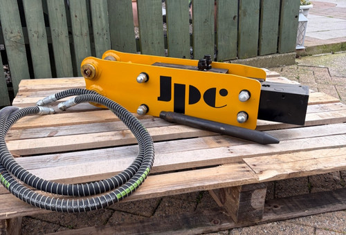 Brand new mini digger - mini,