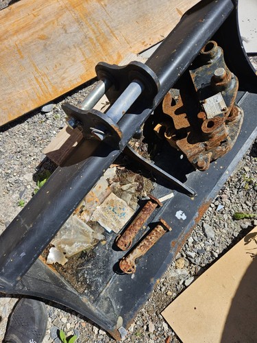 Mini digger bucket and quick - digger,