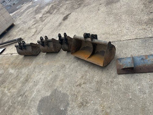 Bobcat mini digger buckets - digger,
